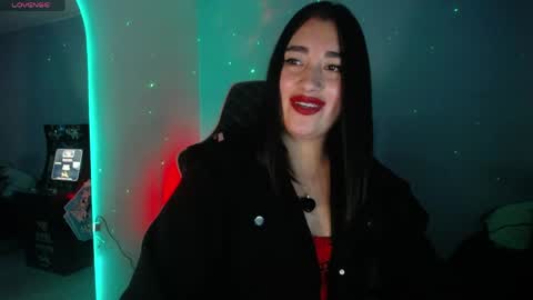 Snapshot of _santalove_ chatting on April 17, 8:23 pm SantaLove online show from April 17, 8:23 pm