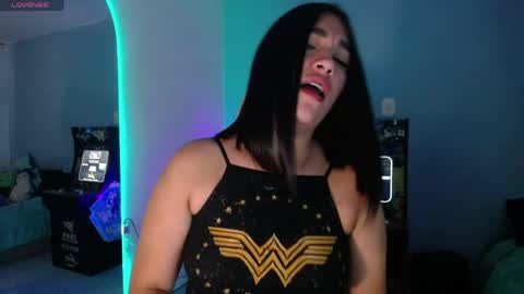 Snapshot of _santalove_ chatting on April 19, 8:44 pm SantaLove online show from April 19, 8:44 pm
