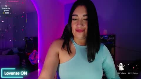 Snapshot of _santalove_ chatting on May 2, 9:42 pm SantaLove online show from May 2, 9:42 pm