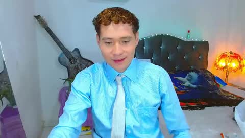 santi online show from April 18, 5:00 am