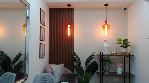 Sassy Girl online show from January 16, 6:48 pm