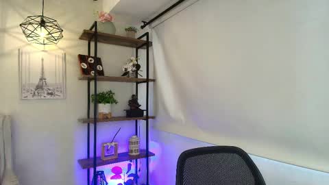 Sassy Girl online show from March 28, 6:29 pm