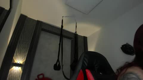 Selene online show from December 1, 3:06 pm