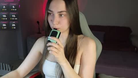  Selin  online show from April 11, 9:41 pm