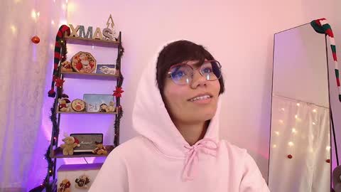 Laura online show from December 29, 4:38 am