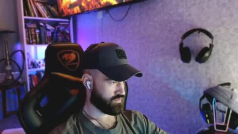 Ask me online show from April 7, 11:04 pm