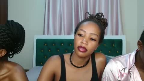 Snapshot of _sexy_cherry chatting on September 18, 9:28 pm Cherry online show from September 18, 9:28 pm