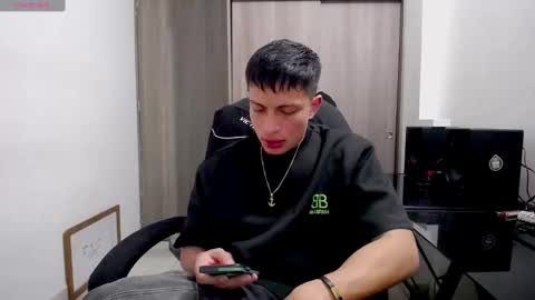 Juan Pablo-independent model online show from January 21, 5:05 am