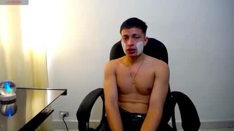 Juan Pablo-independent model online show from February 5, 8:46 pm