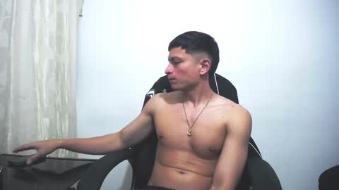 Juan Pablo-independent model online show from February 20, 3:34 am