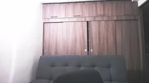 Juan Pablo-independent model online show from September 14, 11:37 pm