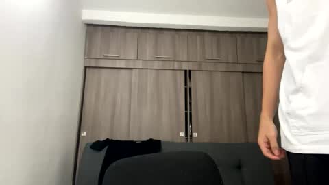 Juan Pablo-independent model online show from February 21, 4:02 am