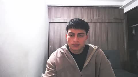 Juan Pablo-independent model online show from March 23, 2:48 am