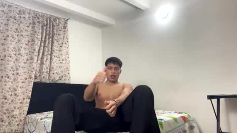 Juan Pablo-independent model online show from April 25, 5:32 am