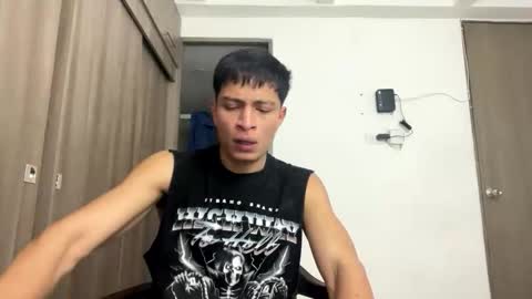 Juan Pablo-independent model online show from April 28, 2:49 am
