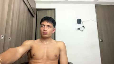 Juan Pablo-independent model online show from May 10, 1:11 am
