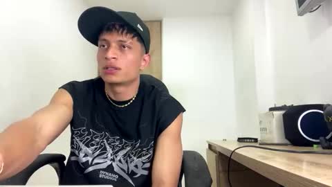 Juan Pablo-independent model online show from May 12, 1:47 am