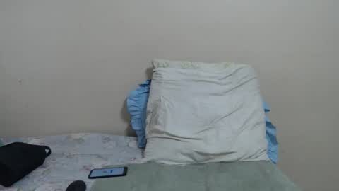 _sexylipss online show from December 17, 1:06 pm