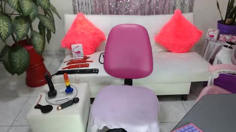 Snapshot of _sexypamela chatting on March 1, 5:20 am sexy pamela online show from March 1, 5:20 am