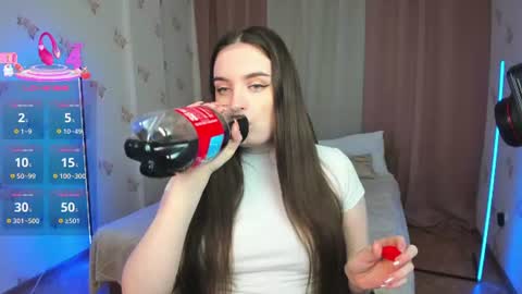 Snapshot of _shy_jenny_ chatting on June 17, 12:46 am Shy Jenny online show from June 17, 12:46 am