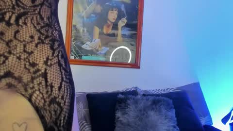 _silvia_vega_ online show from April 2, 7:44 pm