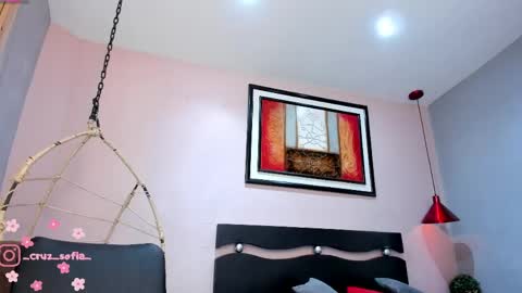    640  200   online show from May 17, 5:42 pm