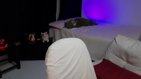 Sofia online show from February 13, 2:01 am