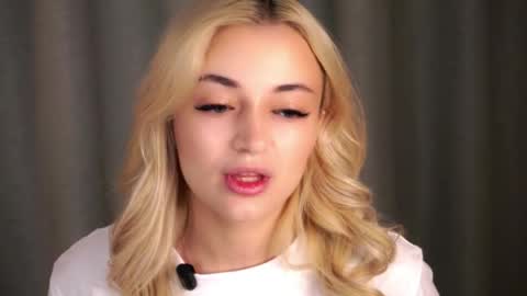 Alice online show from April 19, 6:54 pm