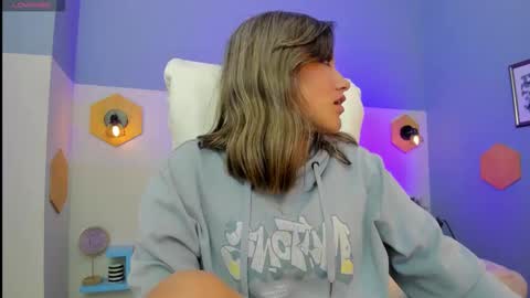 Sophie  online show from March 25, 8:26 pm