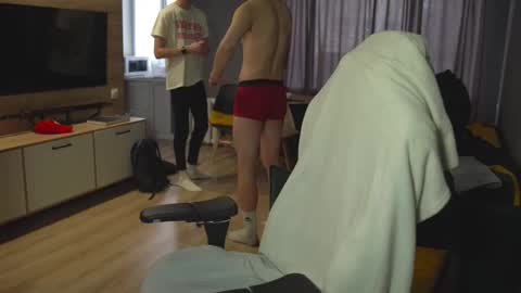 OLIVERpvt is open online show from March 10, 12:04 pm