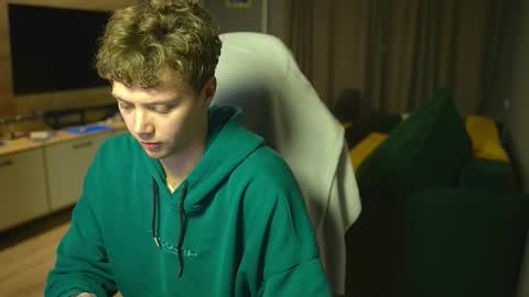 OLIVERpvt is open online show from November 30, 11:58 am