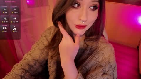 _sserendipityy_ online show from April 8, 5:57 pm