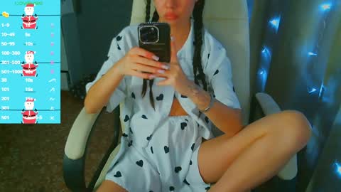 Snapshot of _sweet_ruby_ chatting on December 30, 3:36 am Milana welcome to my world online show from December 30, 3:36 am