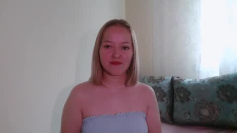 Snapshot of _sweet_smile_ chatting on September 25, 9:13 am _sweet_smile_ online show from September 25, 9:13 am