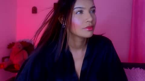   0900 p.m a 0500 a.m Colombia time UTC -5  online show from March 16, 2:06 am