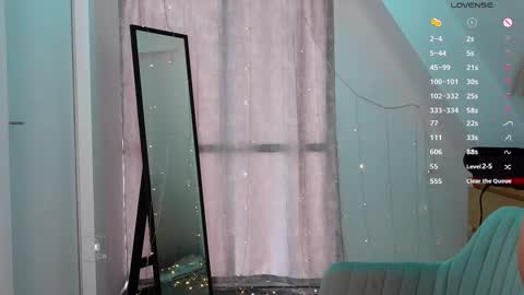 Snapshot of _sweetcams_ chatting on October 3, 6:43 am Dasha  online show from October 3, 6:43 am