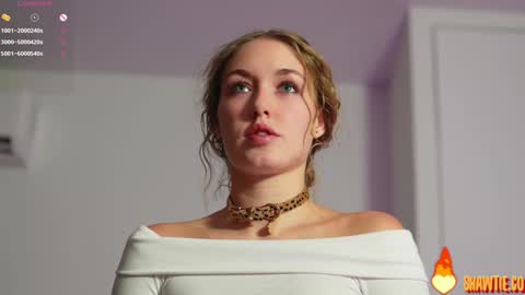 Snapshot of _taylor_swift chatting on October 11, 11:53 am Taylor online show from October 11, 11:53 am