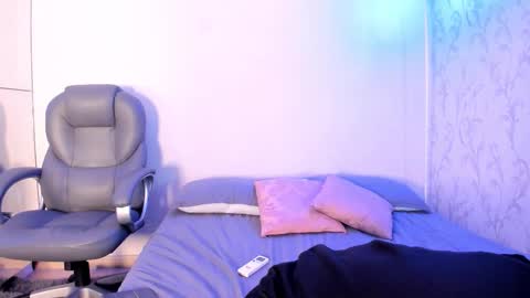 _taylorblack online show from February 2, 11:31 am