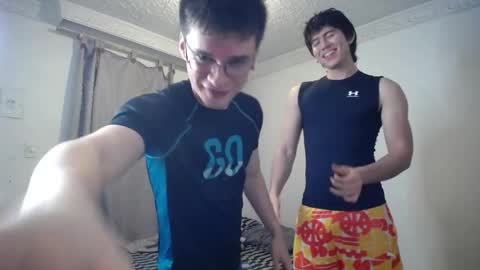 Scot y Patrick online show from April 18, 10:10 pm