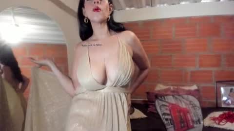 Tiffany Jacome online show from November 22, 5:01 pm