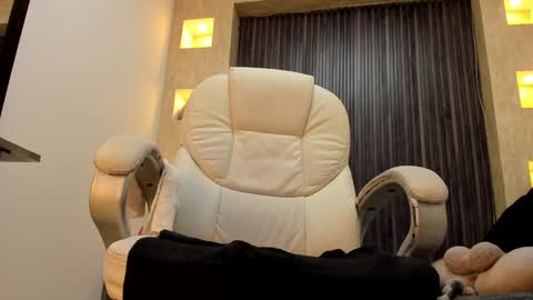 Snapshot of _tiffany_queen chatting on January 9, 5:54 pm Stefania online show from January 9, 5:54 pm