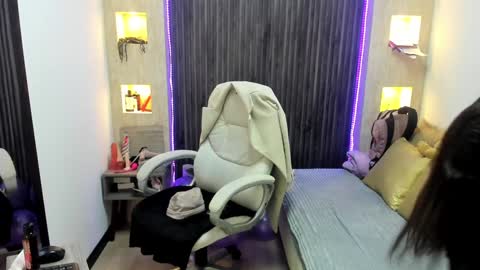 Snapshot of _tiffany_queen chatting on January 25, 5:08 pm Stefania online show from January 25, 5:08 pm