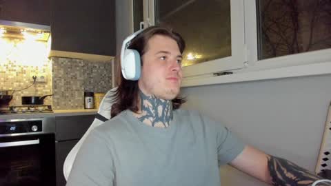 Snapshot of _torfin_ chatting on December 7, 9:22 pm _torfin_ online show from December 7, 9:22 pm