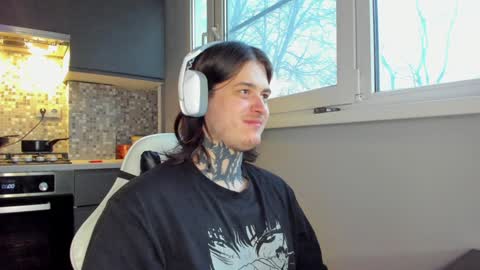 Snapshot of _torfin_ chatting on December 10, 6:44 am _torfin_ online show from December 10, 6:44 am