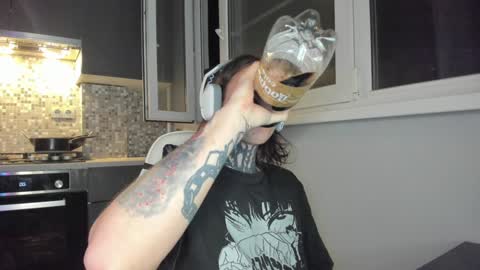 Snapshot of _torfin_ chatting on December 13, 1:37 am _torfin_ online show from December 13, 1:37 am