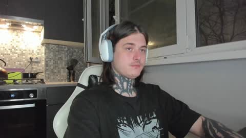 Snapshot of _torfin_ chatting on December 19, 12:34 am _torfin_ online show from December 19, 12:34 am