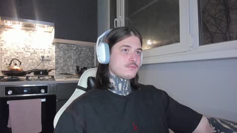 Snapshot of _torfin_ chatting on December 24, 7:44 pm _torfin_ online show from December 24, 7:44 pm