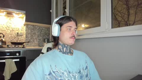 Snapshot of _torfin_ chatting on January 13, 10:24 pm _torfin_ online show from January 13, 10:24 pm