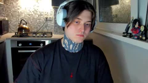 Snapshot of _torfin_ chatting on February 1, 8:18 pm _torfin_ online show from February 1, 8:18 pm