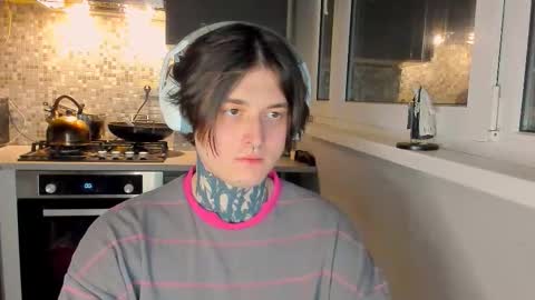 Snapshot of _torfin_ chatting on February 24, 8:40 pm _torfin_ online show from February 24, 8:40 pm